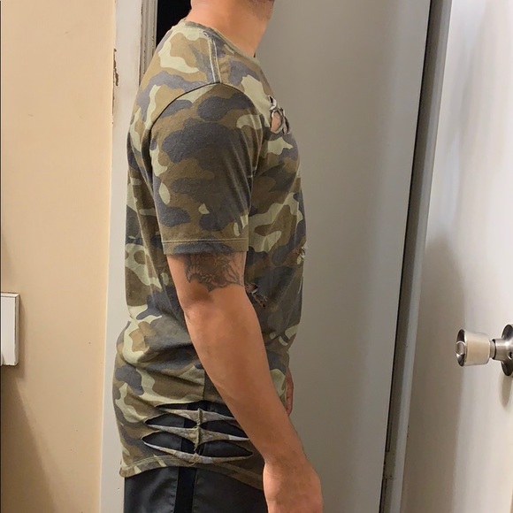 Pacsun Camo distressed shirt - Picture 4 of 8